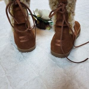 Toms Shoes - NWOB Tom's Nepal Tan Faux Fur Winter Boots Toms Shoes - NWOB Tom's Nepal Tan Faux Fur Winter Boots